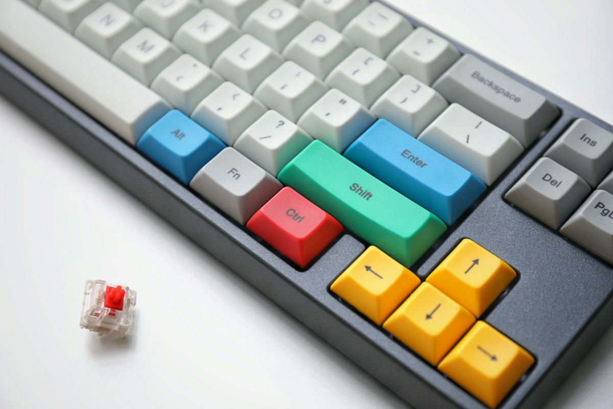 کیبورد مکانیکال Razer BlackWidow V4 — تصویر 3
